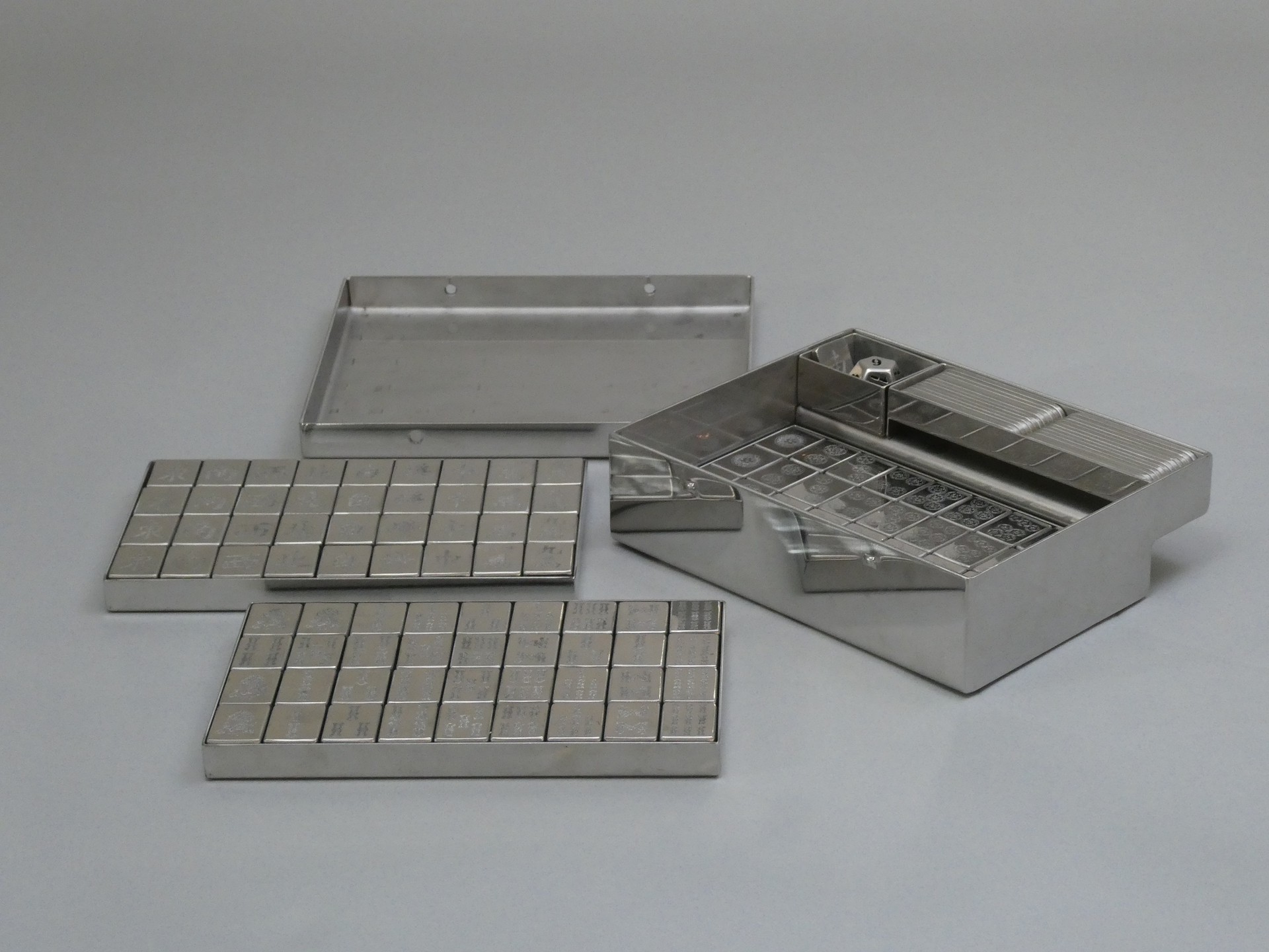 3人打ち用麻雀牌 | 造形品の部 | 第35回優秀板金製品技能フェア
