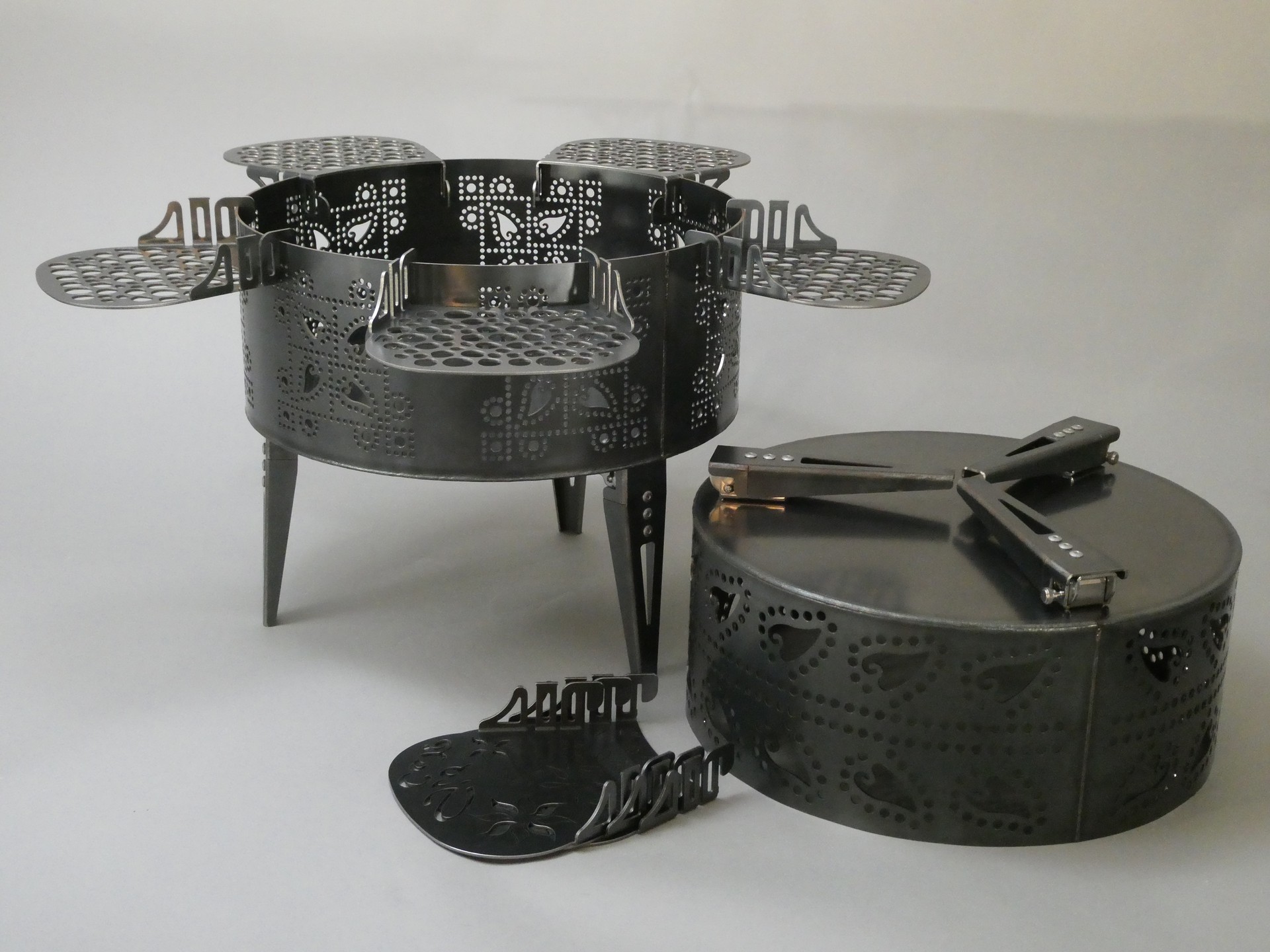 CHANGE MOORE 焚き火台