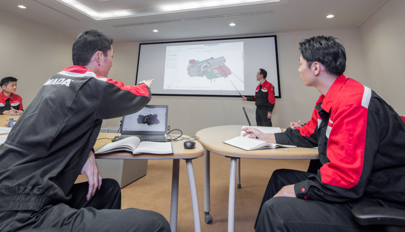 Photo:Research and development meeting scene