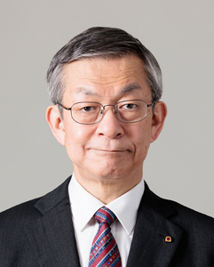 Photo:Full-time Corporate Auditor Takashi Fujimoto
