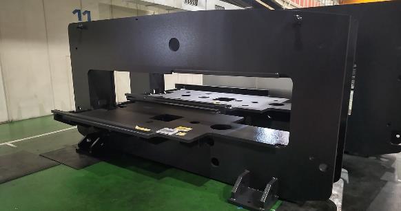 Photo: Frame painting process for conventional punching and composite machines and bending