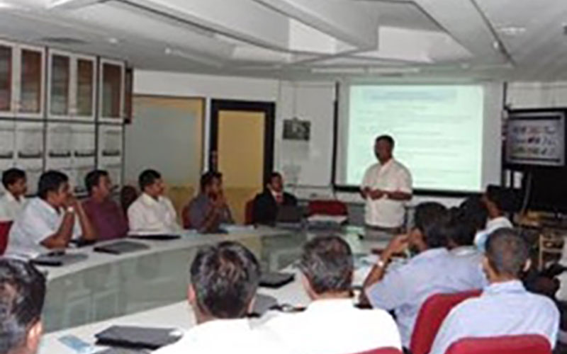 Photo: A sheet metal course at the Indian Institute of Technology