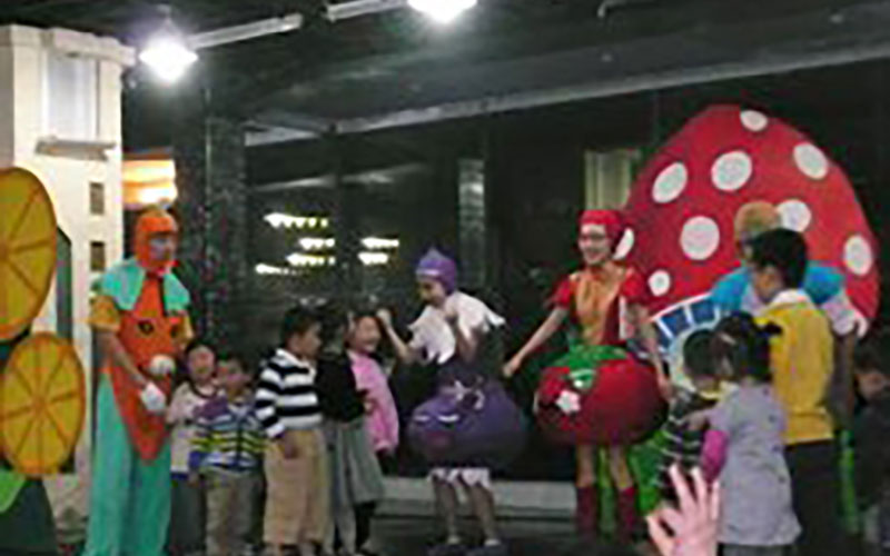 Photo: Employee family tour and social event at Amada Shanghai