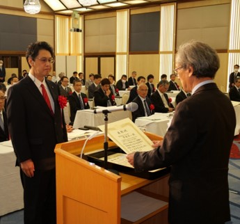 写真:日本溶接協会賞表彰式