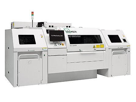 写真：プリント基板レーザ加工機