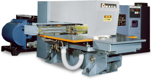 写真:レーザマシン「LASMAC-644」