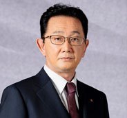 写真:代表取締役社長執行役員 山梨貴昭